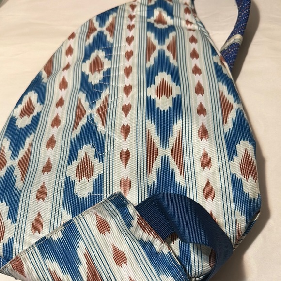Kavu Blue and White Belt Bag with Geometric Pattern - Picture 3 of 9